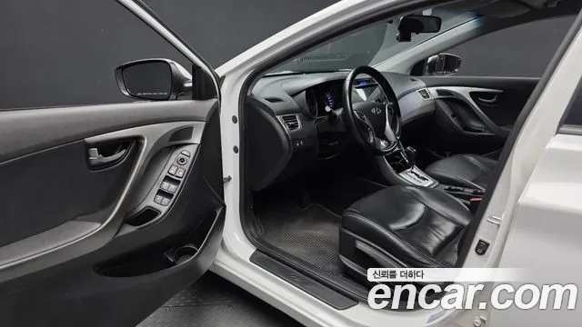 Hyundai Avante 2011 thumb 10