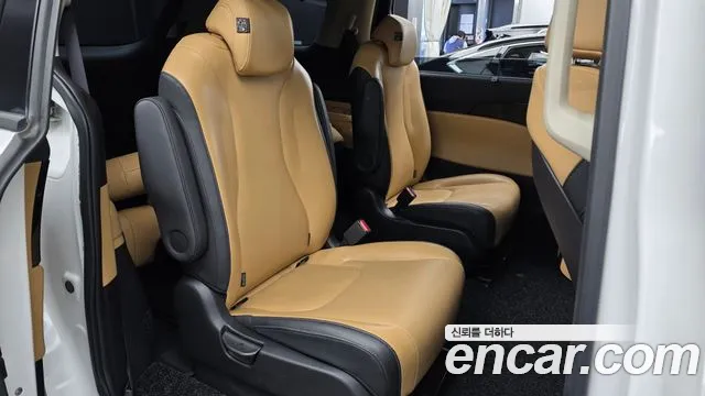 Kia Carnival 2023 thumb 11