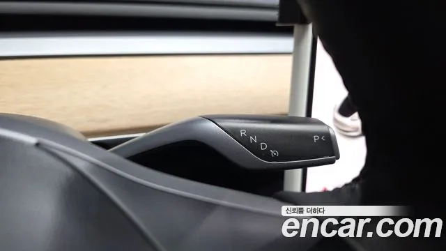 Tesla Model 3 2021 thumb 9