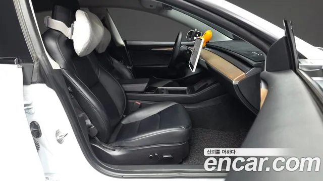Tesla Model 3 2021 thumb 11