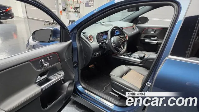 Mercedes-Benz EQA 2021 thumb 10