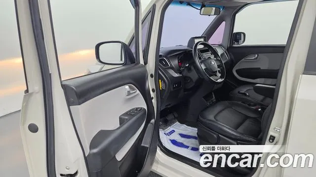 Kia Ray 2016 thumb 10