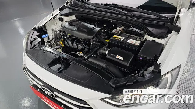 Hyundai Avante 2017 thumb 6