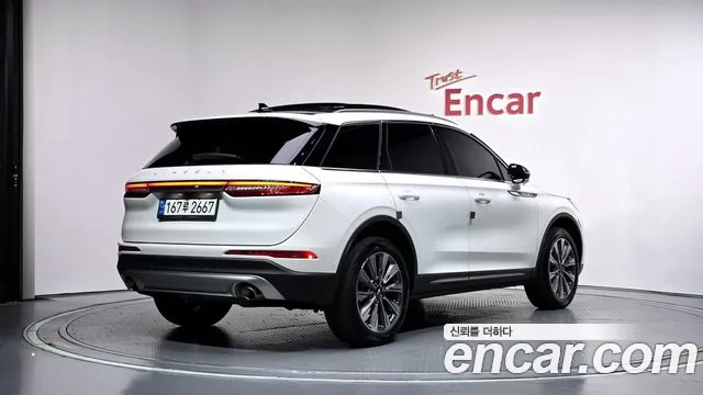 Lincoln Corsair 2022 thumb 2