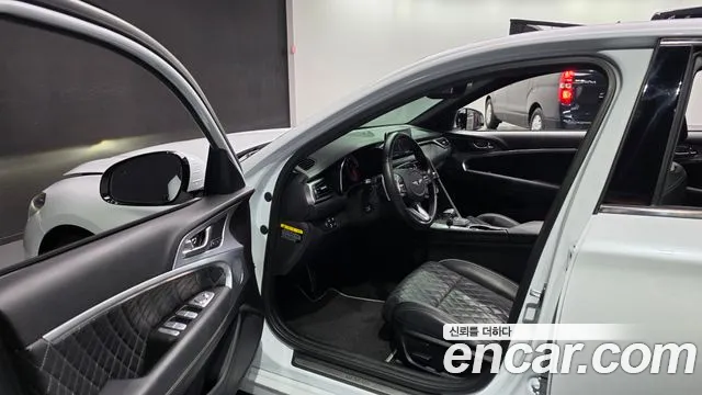 Genesis G70 2018 thumb 10