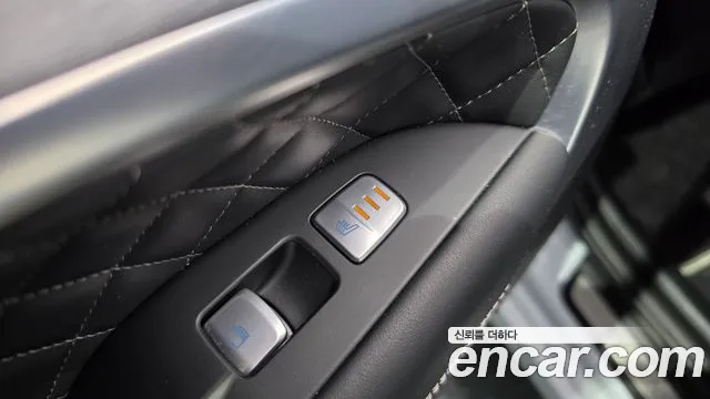 Genesis G70 2018 thumb 12