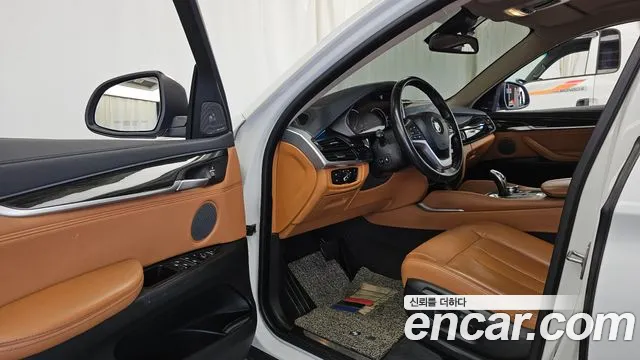 BMW X6 2018 thumb 10