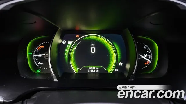 Renault-KoreaSamsung Megane 2017 thumb 8