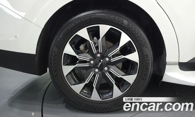Kia Carnival 2022 thumb 4