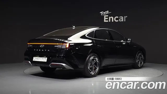 Hyundai Sonata 2023 thumb 2