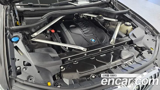 BMW X7 2021 thumb 6