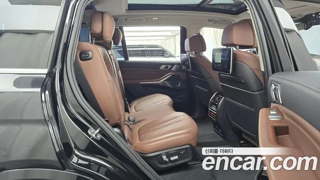 BMW X7 2021 thumb 11