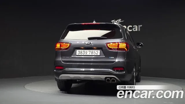 Kia Sorento 2017 thumb 4