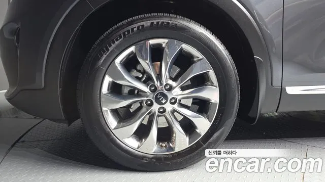 Kia Sorento 2017 thumb 5