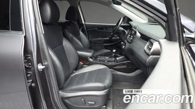 Kia Sorento 2017 thumb 11