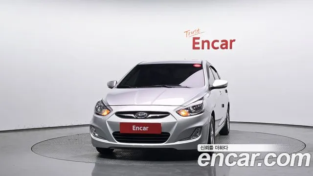 Hyundai Accent 2012 thumb 3