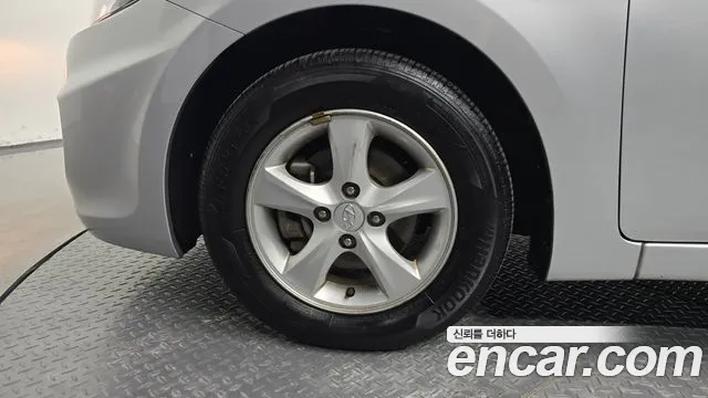 Hyundai Accent 2012 thumb 5