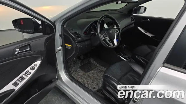 Hyundai Accent 2012 thumb 10