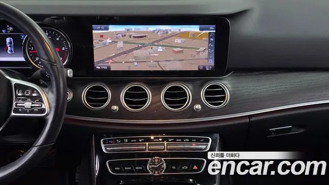 Mercedes-Benz E-Класс 2019 thumb 12