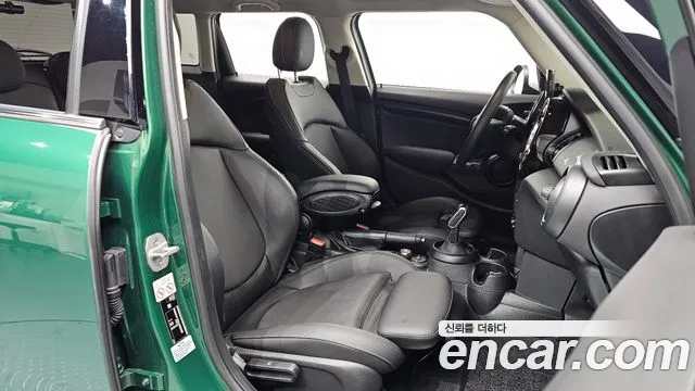 MINI Hatch 2020 thumb 11