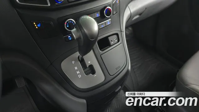 Hyundai Starex 2017 thumb 9