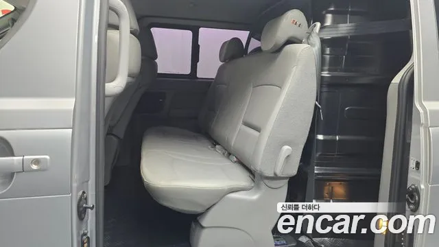 Hyundai Starex 2017 thumb 11