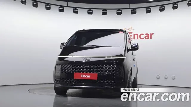 Hyundai Staria 2021 thumb 3