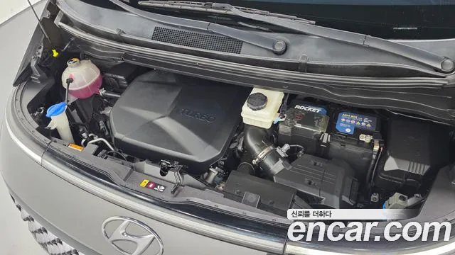 Hyundai Staria 2021 thumb 6