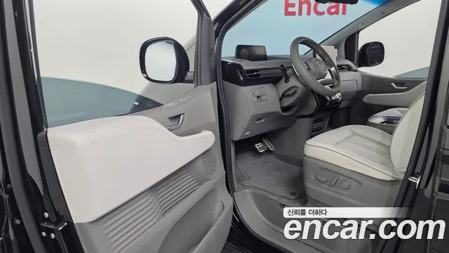 Hyundai Staria 2021 thumb 10