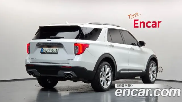 Ford Explorer 2021 thumb 2