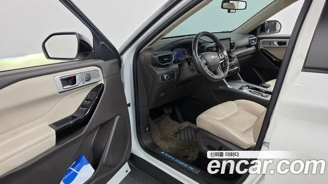 Ford Explorer 2021 thumb 10