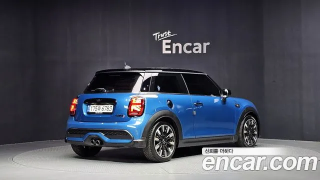 MINI Hatch 2022 thumb 2