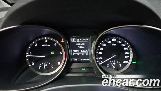 Hyundai Santa Fe 2017 thumb 8