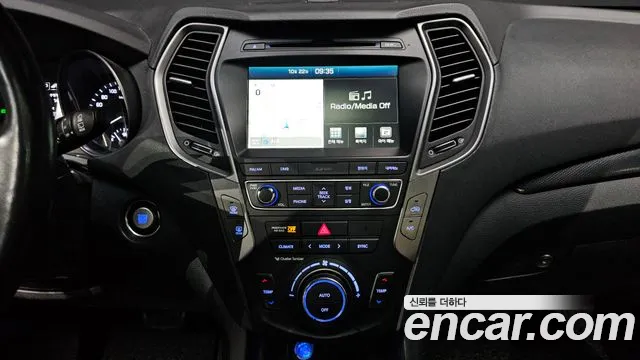 Hyundai Santa Fe 2017 thumb 12