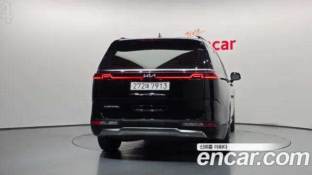 Kia Carnival 2022 thumb 4