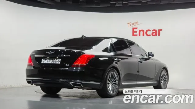 Genesis G90 2017 thumb 2