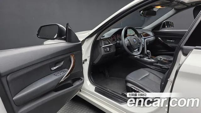 BMW Gran Turismo 2015 thumb 10