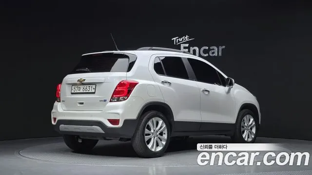 ChevroletGMDaewoo Tracker 2017 thumb 2