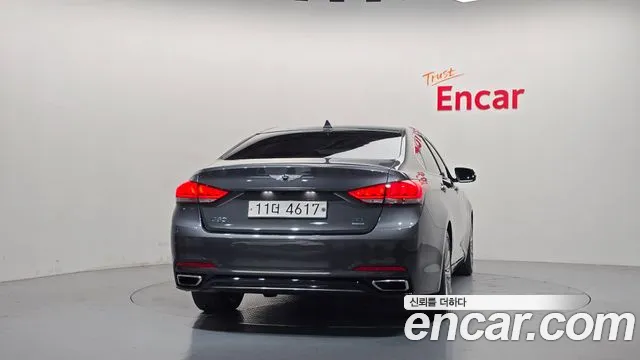 Genesis G80 2017 thumb 4