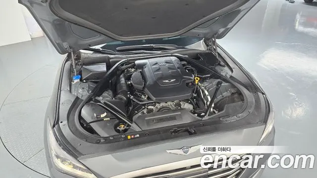 Genesis G80 2017 thumb 6