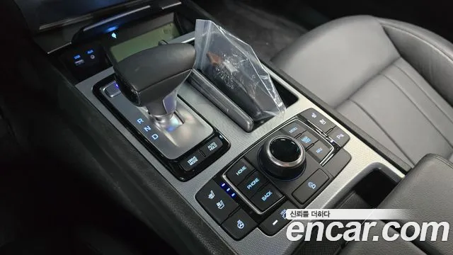 Genesis G80 2017 thumb 9