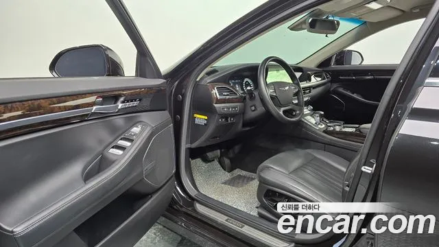 Genesis G90 2019 thumb 9