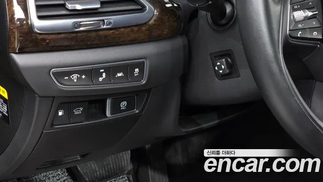 Genesis G90 2019 thumb 12