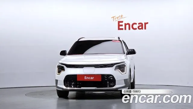 Kia Niro 2023 thumb 2