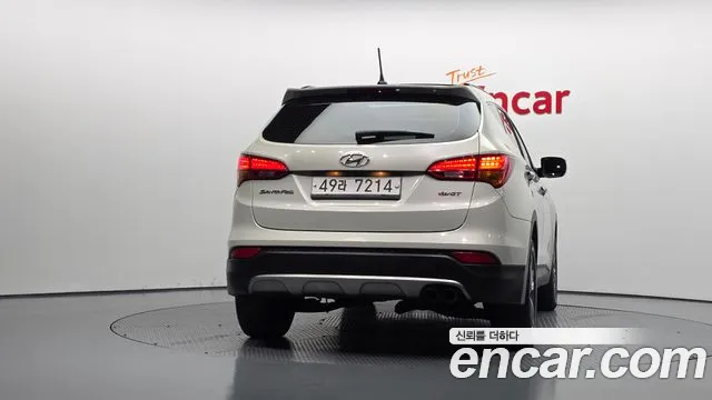 Hyundai Santa Fe 2013 thumb 4