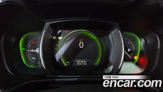 Renault-KoreaSamsung Koleos 2018 thumb 8