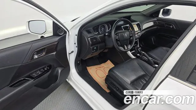 Honda Accord 2016 thumb 10
