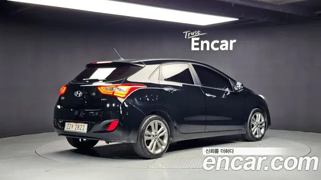 Hyundai i30 2015 thumb 2