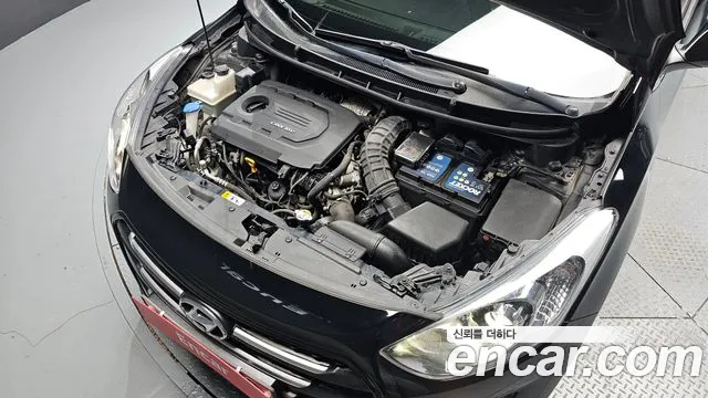 Hyundai i30 2015 thumb 6