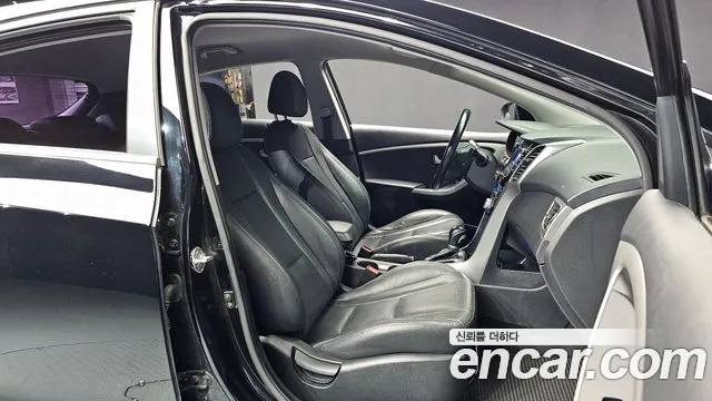 Hyundai i30 2015 thumb 11